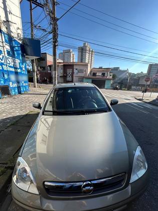 CHEVROLET CORSA 1.4 MPFI MAXX 8V FLEX 4P MANUAL CHEVROLET CORSA 1.4 MPFI MAXX 8V FLEX 4P MANUAL